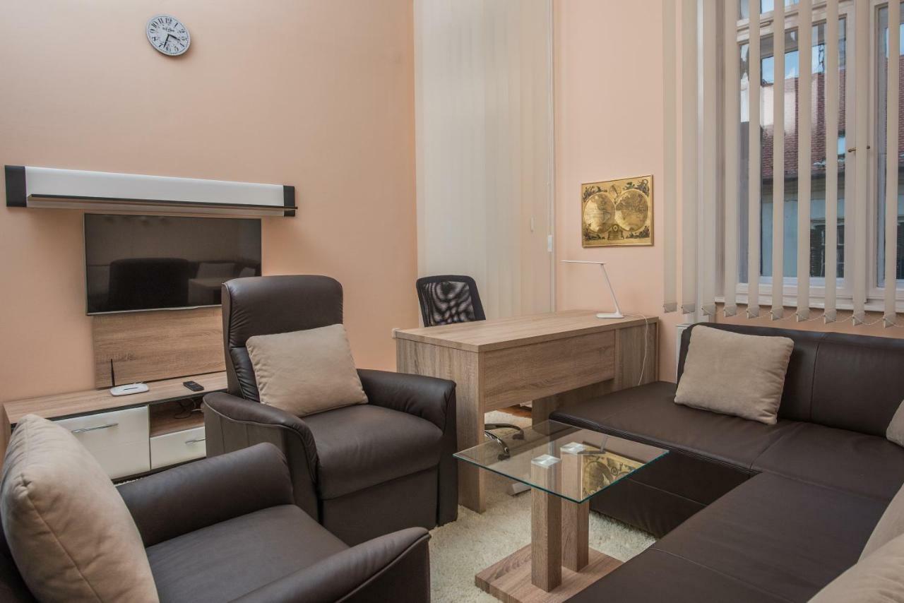 Anker Apartman Kaposvár Esterno foto